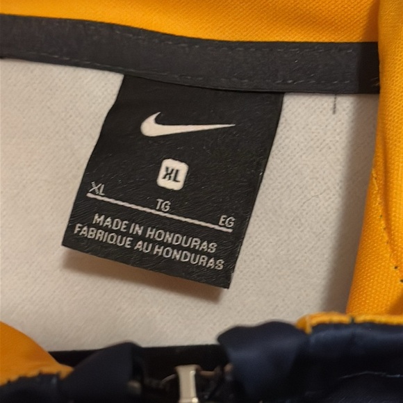 Nike Delta Eagles Zip Up Jacket with Hood - Picture 3 of 3